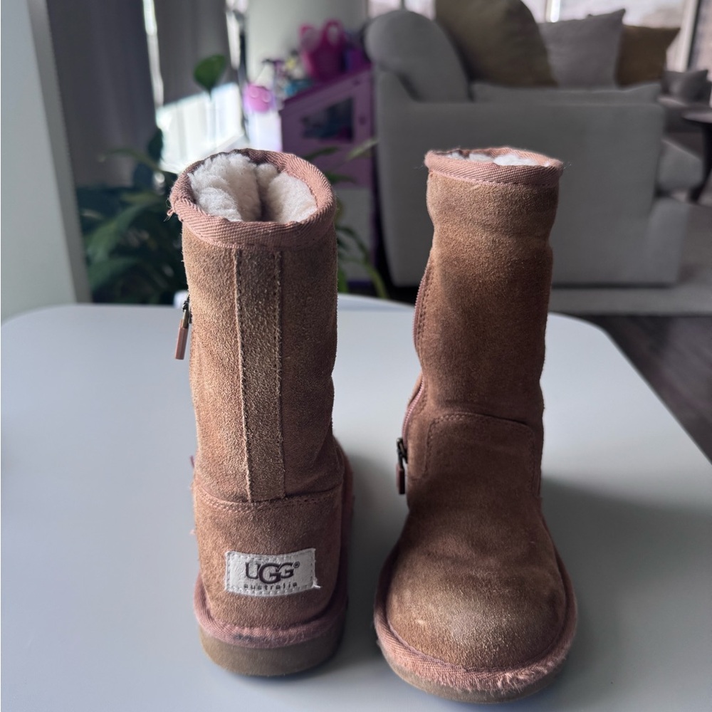 UGG Kids' Tan Boots with fur Lining